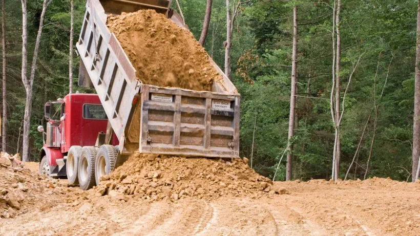 Dump Truck Insurance Quotes in California: Costs and Coverage